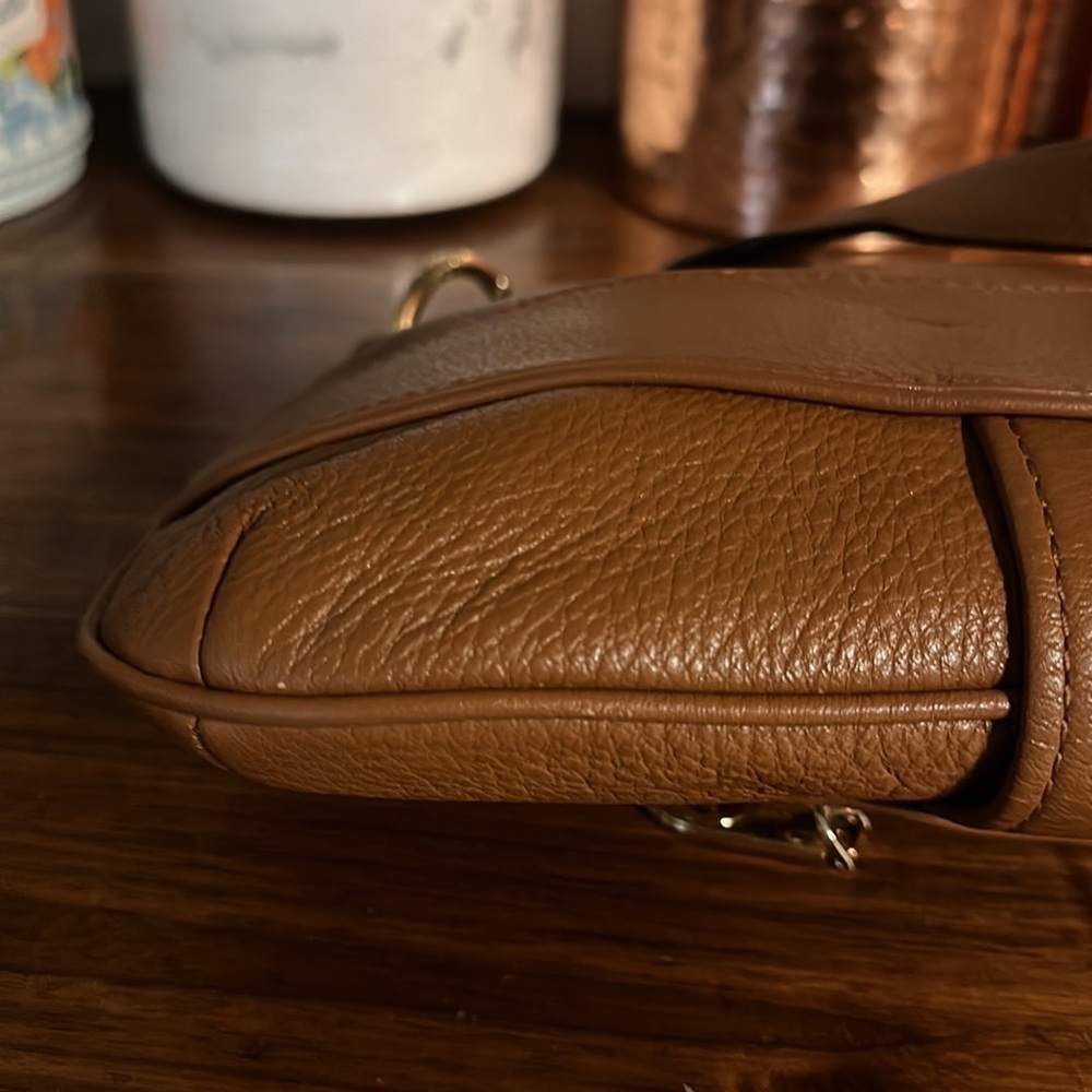 Michael Kors purse. Camel color. Beautiful - Picture 6 of 13